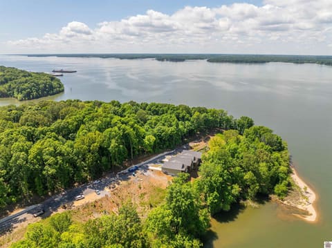 1152 Eagle Rest Drive, Grand Rivers, KY 42045 — photo 3