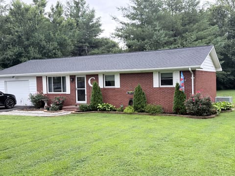 1401 Mimosa Lane, Benton, KY 42025 — photo 2
