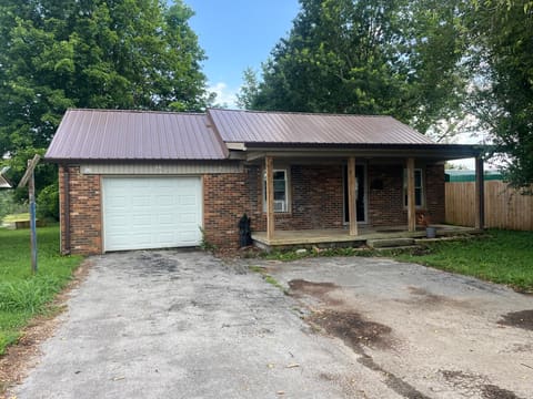 105 Brown Street, Albany, KY 42602 — photo 2