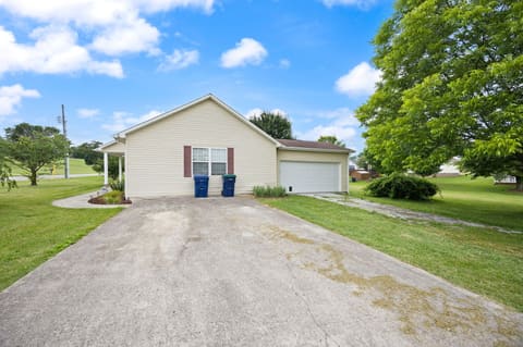 389 Park Lane, Science Hill, KY 42553 — photo 5