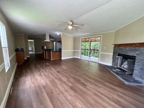 376 Cumberland Drive, Bronston, KY 42518 — photo 2