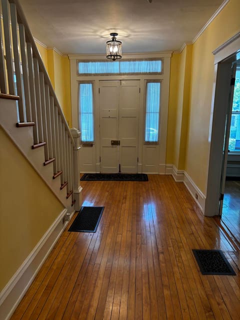 218 W Campbell Street, Frankfort, KY 40601 — photo 2