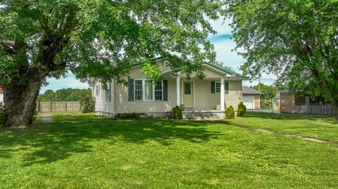 313 W Highway 1376, East Bernstadt, KY 40729 — photo 3