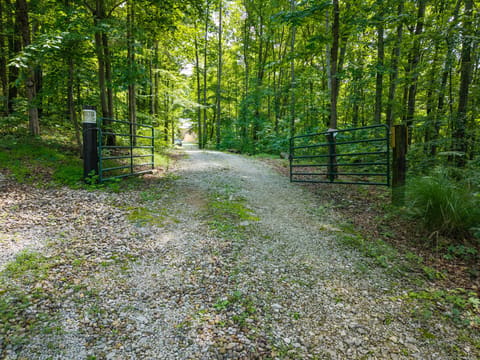 214 Price Valley Cemetery Road, Somerset, KY 42503 — photo 2