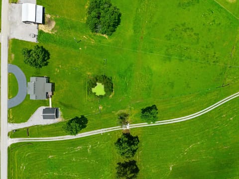 447 Oakland Lane, Harrodsburg, KY 40330 — photo 2