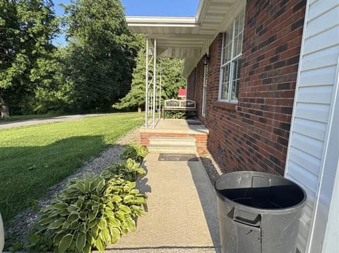 297 Oak Street, Russell Springs, KY 42642 — photo 4