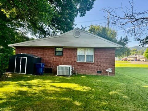 1010 W Chester, Middlesboro, KY 40965 — photo 4