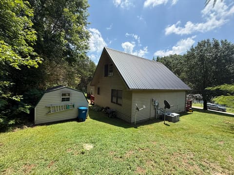 1671 Smith Grove Road, Burkesville, KY 42717 — photo 4