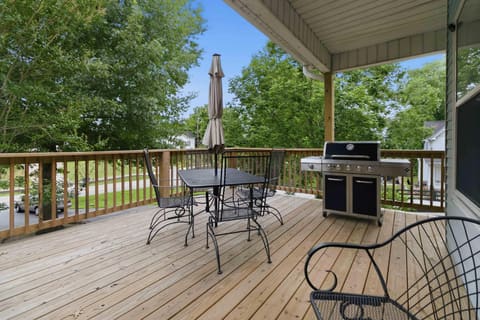 138 W French Avenue, Burnside, KY 42519 — photo 2