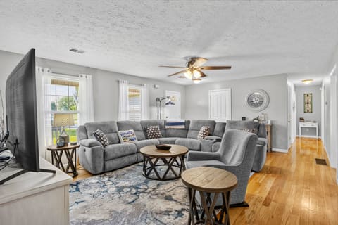 320 Kings Trace Drive, Berea, KY 40403 — photo 3
