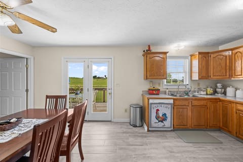 143 Rolling Meadows Drive, Lancaster, KY 40444 — photo 5