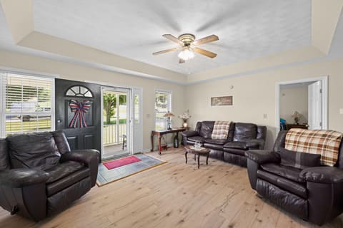 143 Rolling Meadows Drive, Lancaster, KY 40444 — photo 4