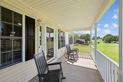 143 Rolling Meadows Drive, Lancaster, KY 40444 — photo 2