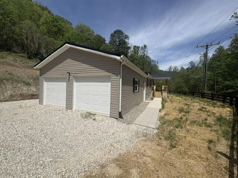580 Conley Fork, Prestonsburg, KY 41653 — photo 2