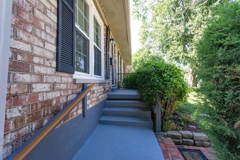 3516 Camelot Drive, Lexington, KY 40517 — photo 3