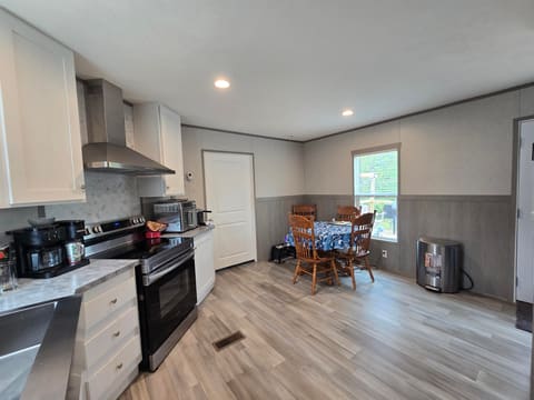 7408 N 11 Highway, Girdler, KY 40943 — photo 5
