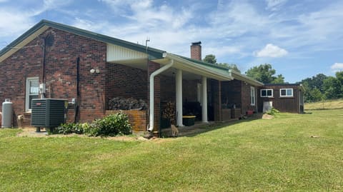 979 Walnut Grove School Rd Road, Waynesburg, KY 40489 — photo 4