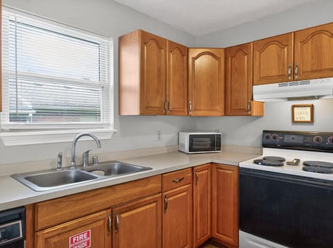 502 Tecumseh Trail A, B, C, D & E, Versailles, KY 40383 — photo 3