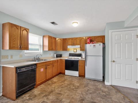 502 Tecumseh Trail A, B, C, D & E, Versailles, KY 40383 — photo 4