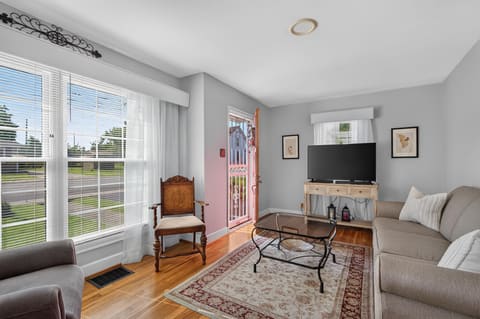 305 1/2 S 3rd Street, Nicholasville, KY 40356 — photo 2