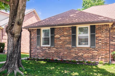 3385 Cove Lake Drive, Lexington, KY 40515 — photo 2