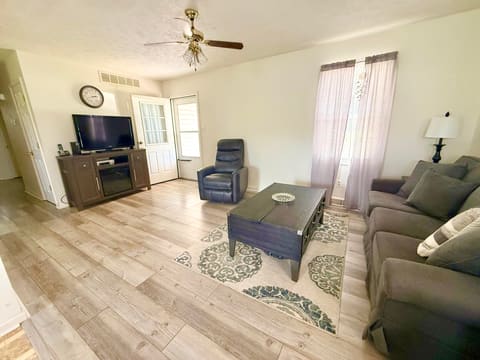 430 Fair Ground Road, Stanford, KY 40484 — photo 2