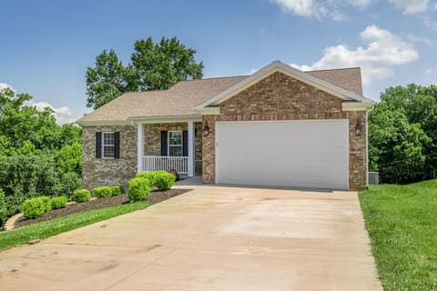 875 Ridgeview Drive, Frankfort, KY 40601 — photo 2