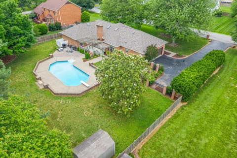 219 Fairfax Avenue, Hopkinsville, KY 42240 — photo 2