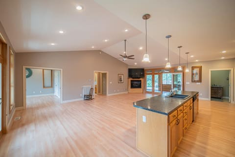 237 Knottingham Drive, Gilbertsville, KY 42044 — photo 2