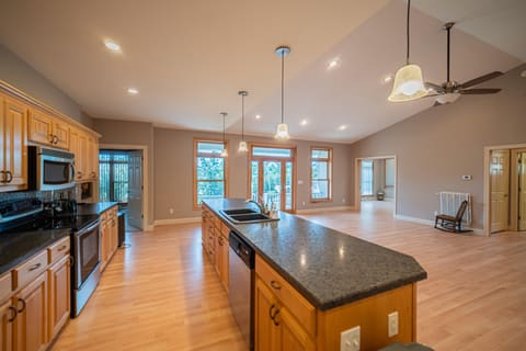 237 Knottingham Drive, Gilbertsville, KY 42044 — photo 4
