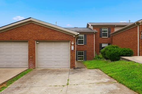 410 John Sutherland Drive, Nicholasville, KY 40356 — photo 2
