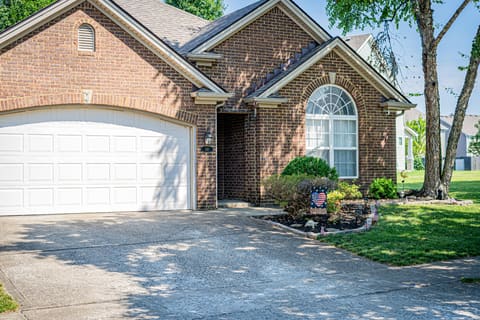 141 White Oak Trace, Lexington, KY 40511 — photo 3