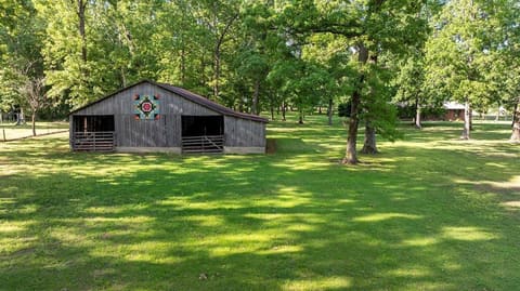 2156 Poor Farm Road, Murray, KY 42071 — photo 3