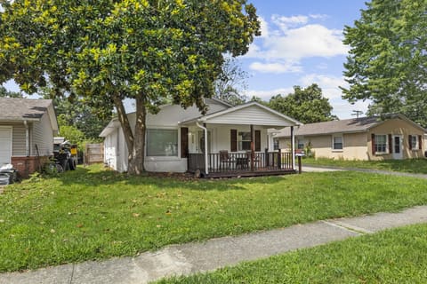 1706 Sarasota Court, Lexington, KY 40505 — photo 2