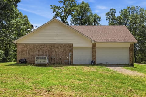 300 Rocky Point Lane, Gilbertsville, KY 42044 — photo 2