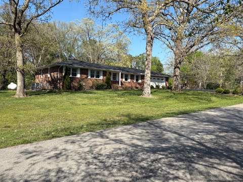 116 Edgewood Drive, Cadiz, KY 42211 — photo 2
