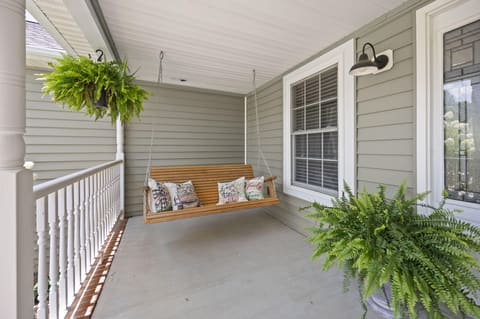 135 Cloverfield Drive, Campbellsville, KY 42718 — photo 5