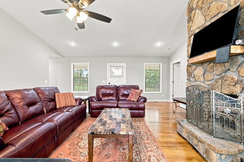 14240 Hwy 2004, McKee, KY 40447 — photo 5