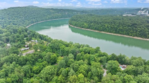 1060 Stone Gate Drive, Burnside, KY 42519 — photo 2
