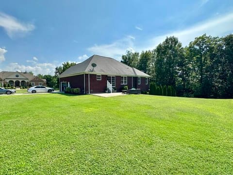 164 Masters Circle, Benton, KY 42025 — photo 2