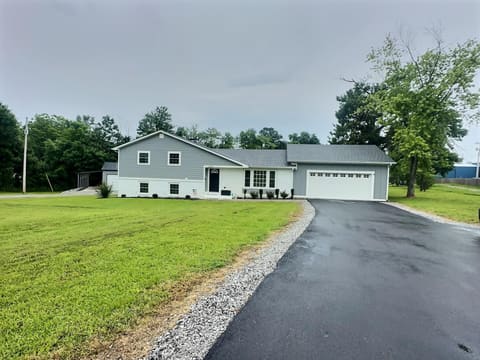 2063 Kentucky 58, Mayfield, KY 42066 — photo 2