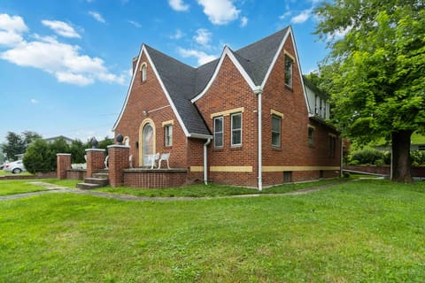 111 House Avenue, Manchester, KY 40962 — photo 2
