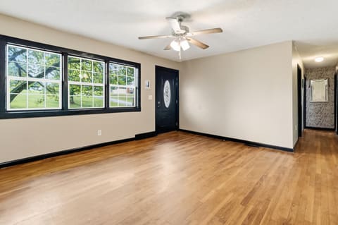 313 Maple Street, Columbia, KY 42728 — photo 4