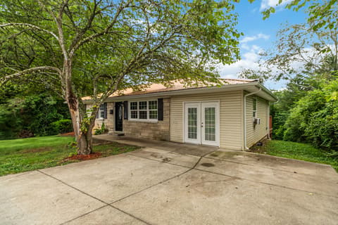 313 Maple Street, Columbia, KY 42728 — photo 2