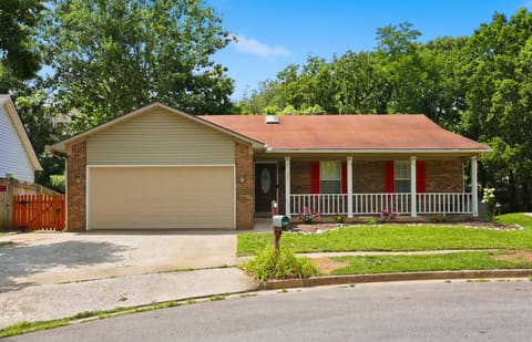 3805 Brookdale Circle, Lexington, KY 40514 — photo 2