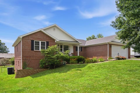 412 Pope Avenue, Harrodsburg, KY 40330 — photo 2