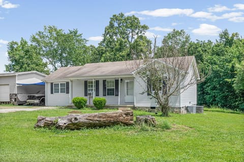 7756 Johnson Mill Road, Hopkinsville, KY 42240 — photo 2