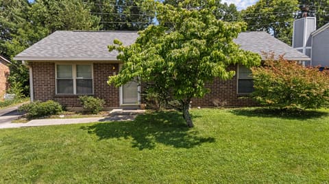 3336 Featherston Drive, Lexington, KY 40515 — photo 2