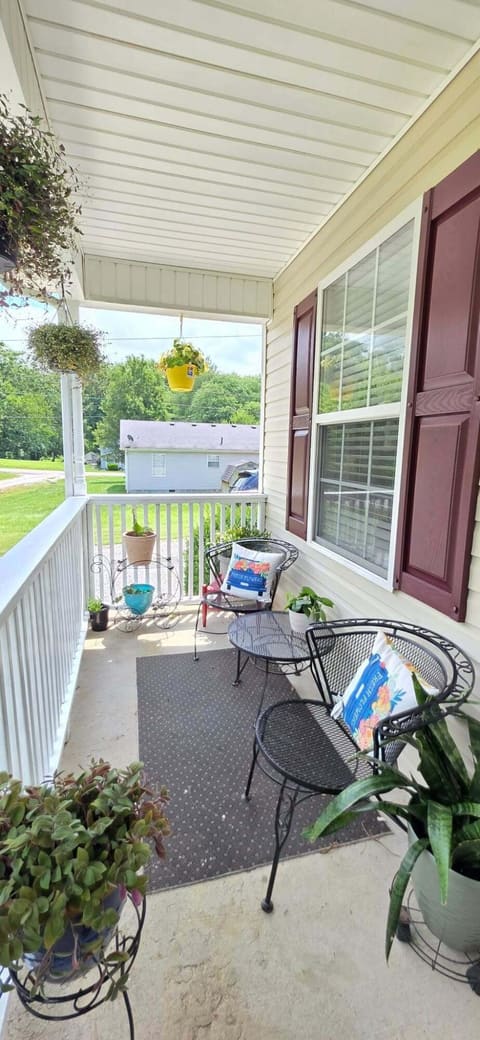 222 Kentucky Avenue, Junction City, KY 40440 — photo 5