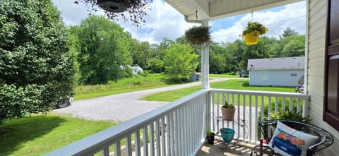 222 Kentucky Avenue, Junction City, KY 40440 — photo 3
